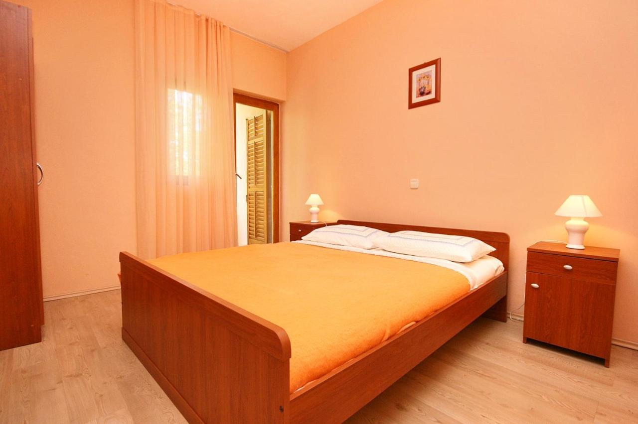 Apartments With A Parking Space Rovanjska, Paklenica - 6209 Exterior foto